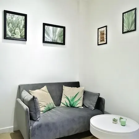 Le Petit Moselle - Metro Mermoz-parc Parilly Apartment